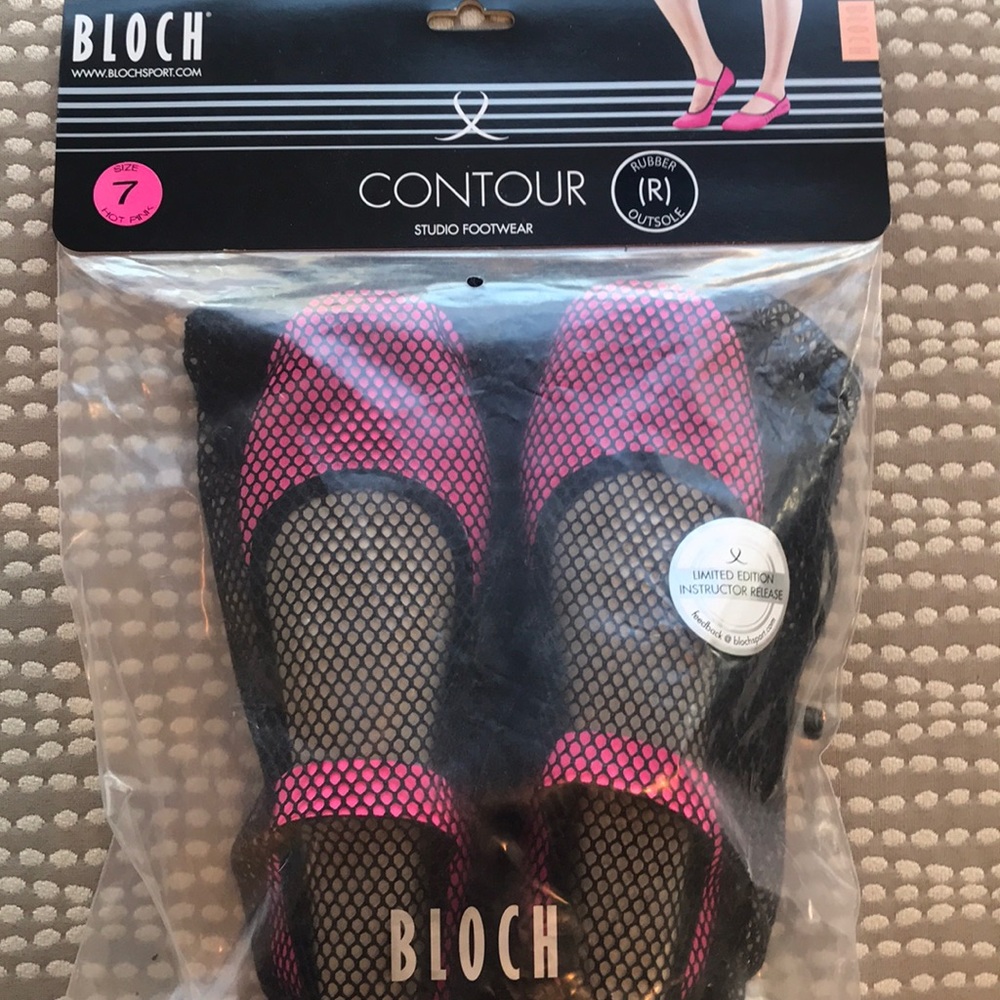 Contour Studio Footwear
